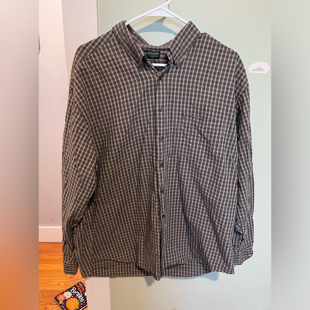 Dockers Men's Dark Plaid Button Down Shirt